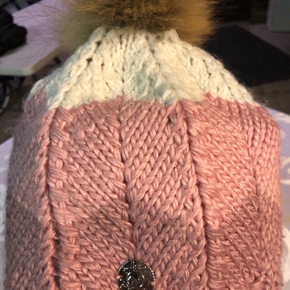 Winter hat - Picture 2 of 3